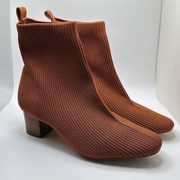 CUSHIONAIRE Women's Neely Stretch bootie +Memory Foam 8.5 BROWN - Picture 1 of 7